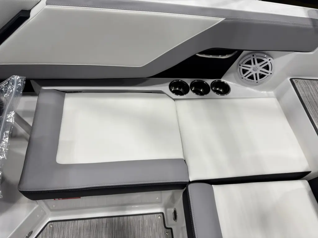 2027 COBALT CS22 - photo 15