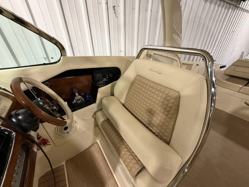 2021 CHRIS-CRAFT LAUNCH GT 31 - photo 9