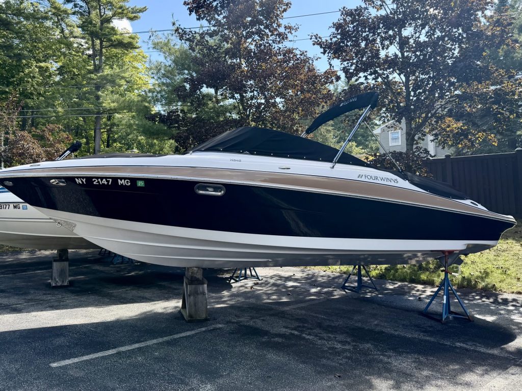 2009 FOUR WINNS FW240H - photo 2