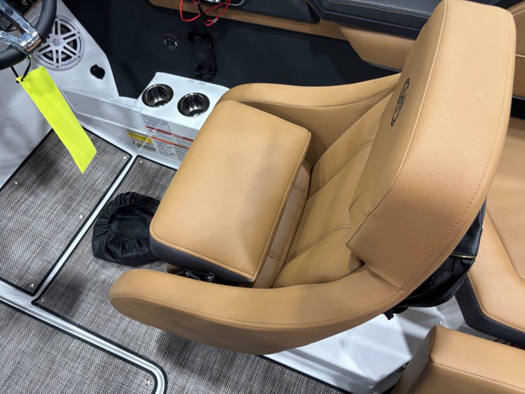 2027 COBALT CS23 - photo 9